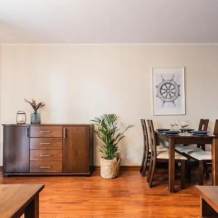 Flatbook - Port Z Parkingiem *