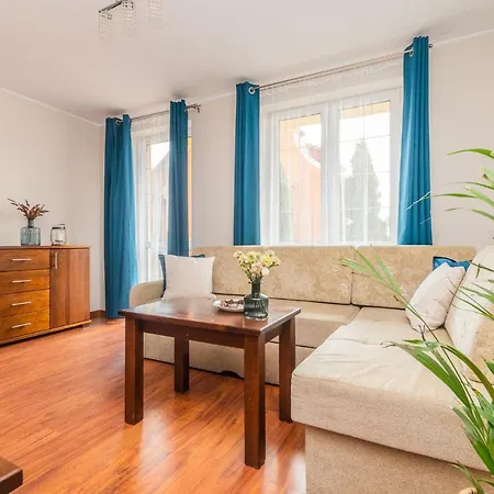 Flatbook - Port Z Parkingiem Lägenhet *