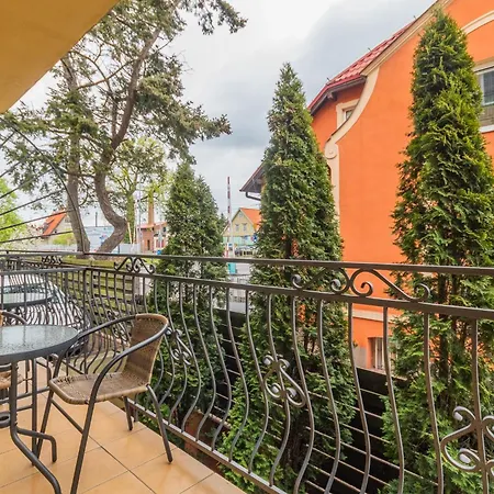Apartament Flatbook - Port Z Parkingiem Stegna (Pomerania)