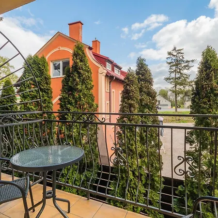 Flatbook - Port Z Parkingiem Lägenhet *